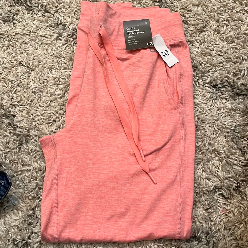 GapFit Brushed Tech Jersey Joggers New with Tags Size Small